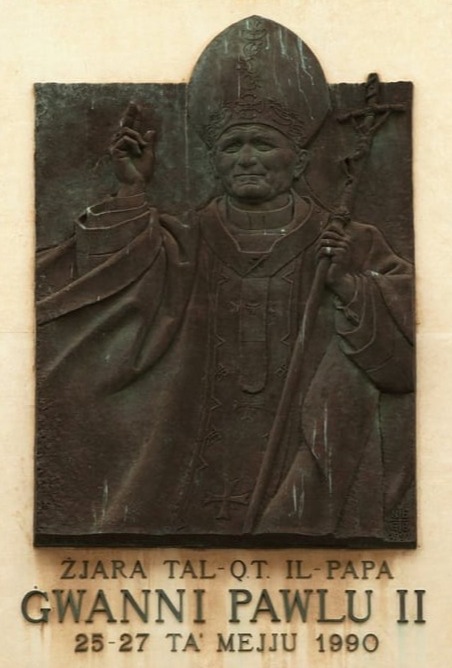 Plaque in Valletta commemorating Pope John Paul II's visit in 1990