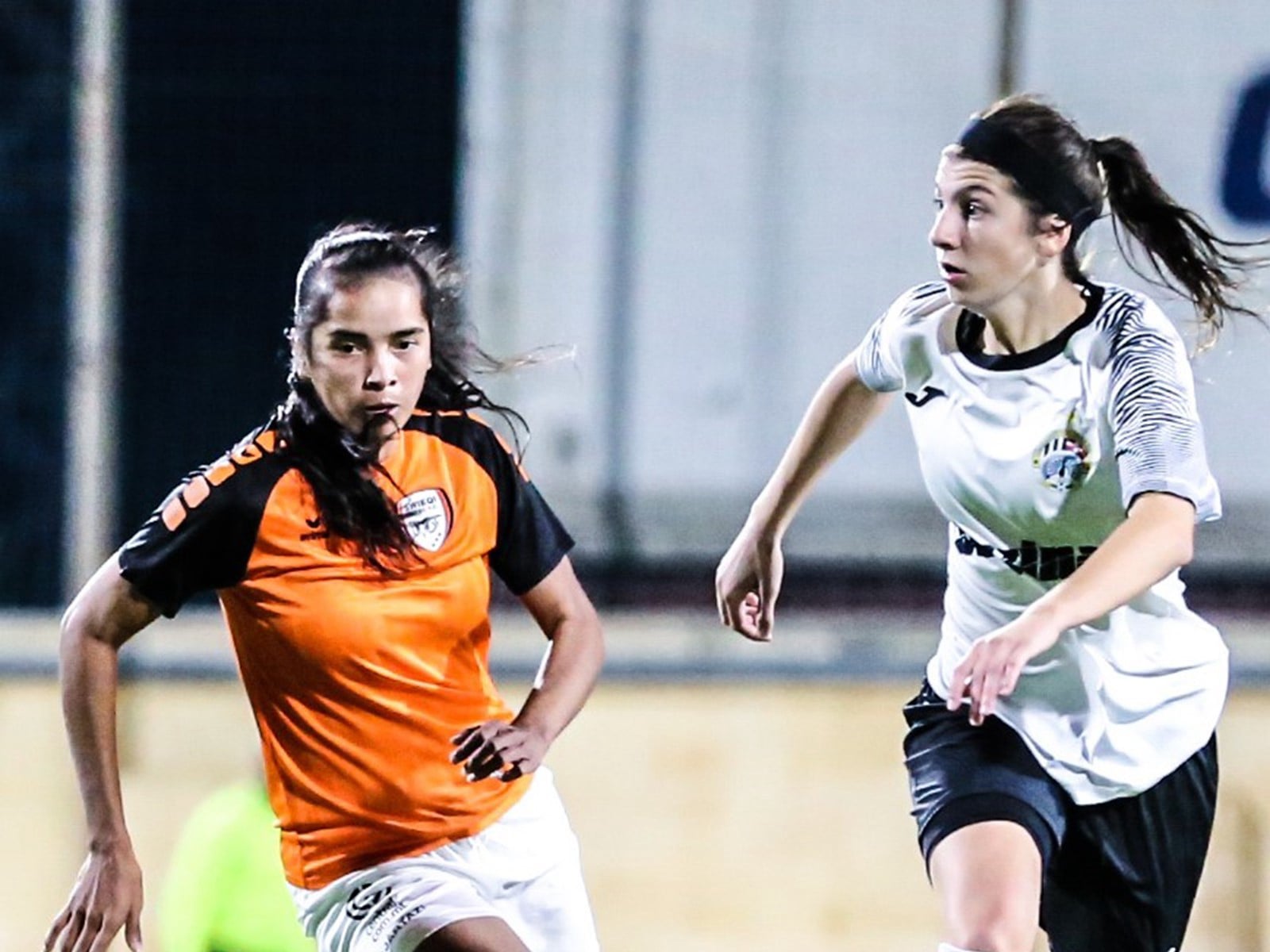 Photo: Amy Busuttil (Hibernians) in action against Rafanny Mendoza (Swieqi United)